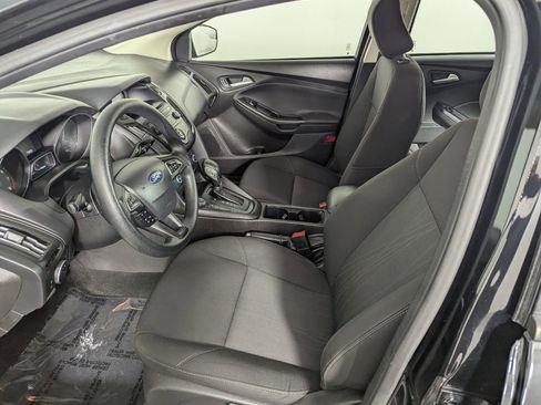 Used 2017 Ford Focus SE image 10
