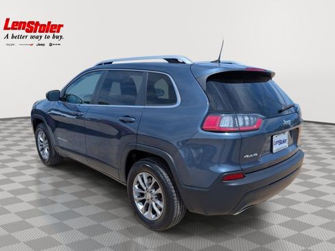 Used 2019 Jeep Cherokee Latitude Plus w/ Comfort/Convenience Group AWD/4WD image 3