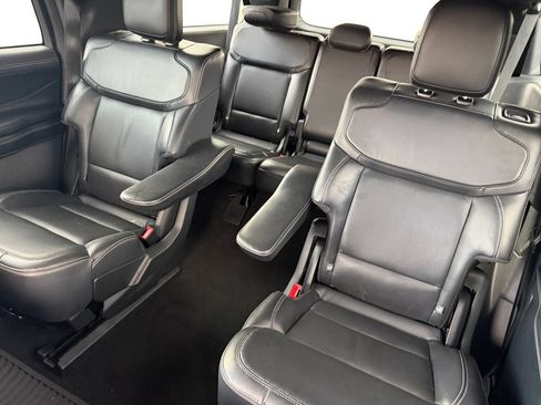 Used 2025 Ford Expedition Max Platinum w/ Stealth Performance Package AWD/4WD image 32