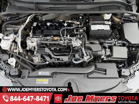 Used 2025 Toyota Corolla LE image 29