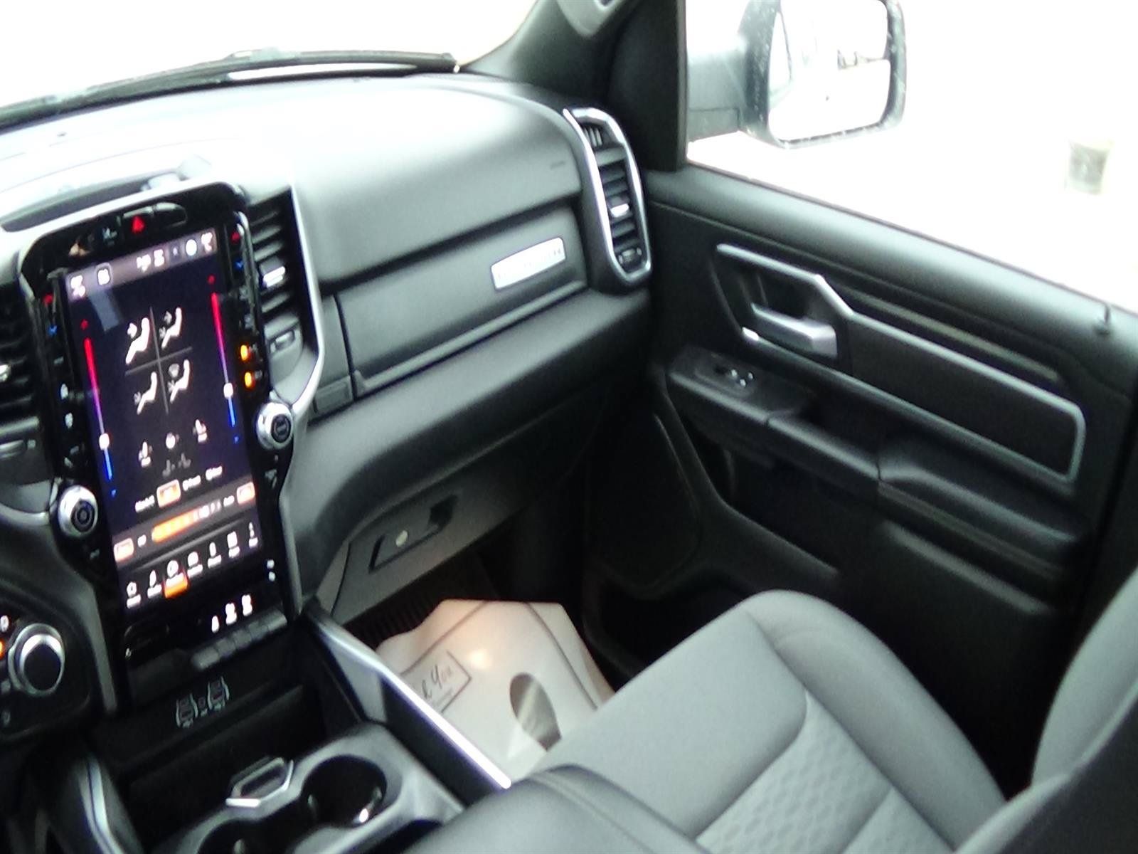 Used 2025 RAM 1500 Big Horn AWD/4WD image 17