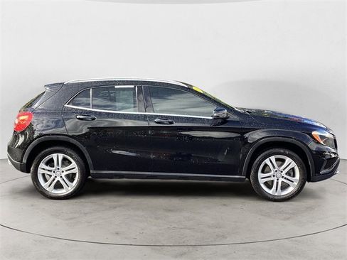 Used 2016 Mercedes-Benz GLA 250 4MATIC image 6