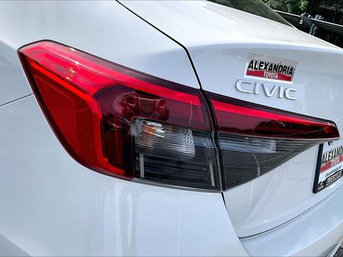 Used 2023 Honda Civic Sport image 27