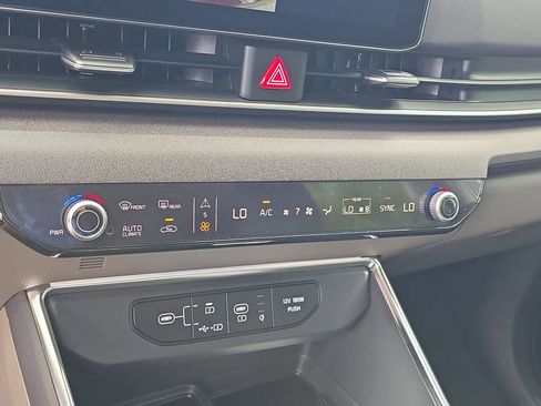 New 2026 Kia Carnival EX FWD image 26