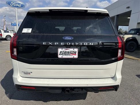 New 2025 Ford Expedition Active image 6