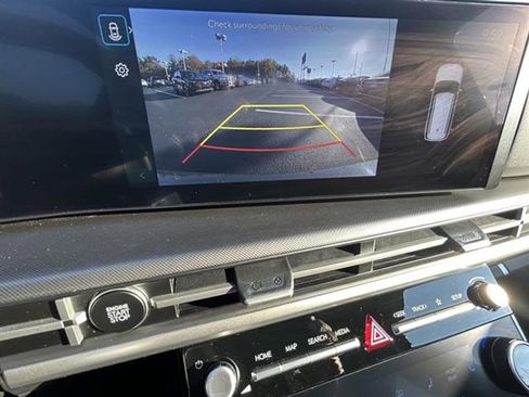 Used 2025 Hyundai Santa Fe SEL image 17