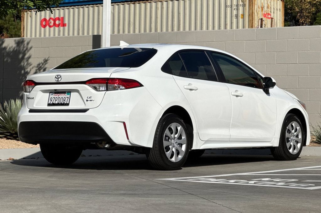 Used 2026 Toyota Corolla LE FWD image 7
