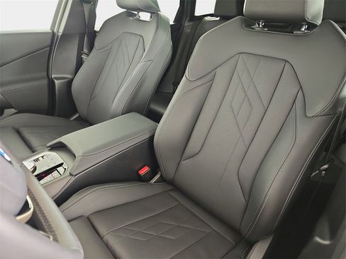 Used 2025 BMW X3 xDrive30i w/ Premium Package image 18