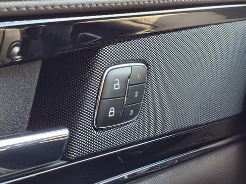 Certified 2022 Lincoln Nautilus FWD w/ Premium Package image 17