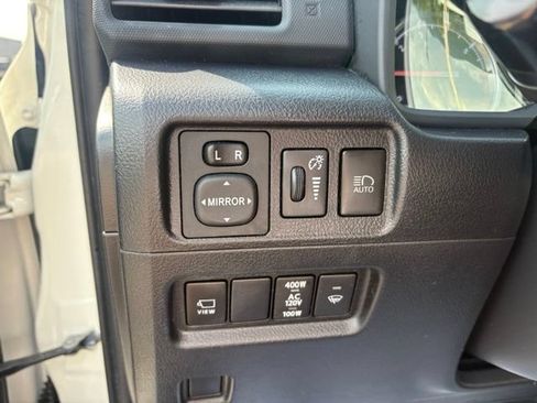 Used 2023 Toyota 4Runner Limited AWD/4WD image 23
