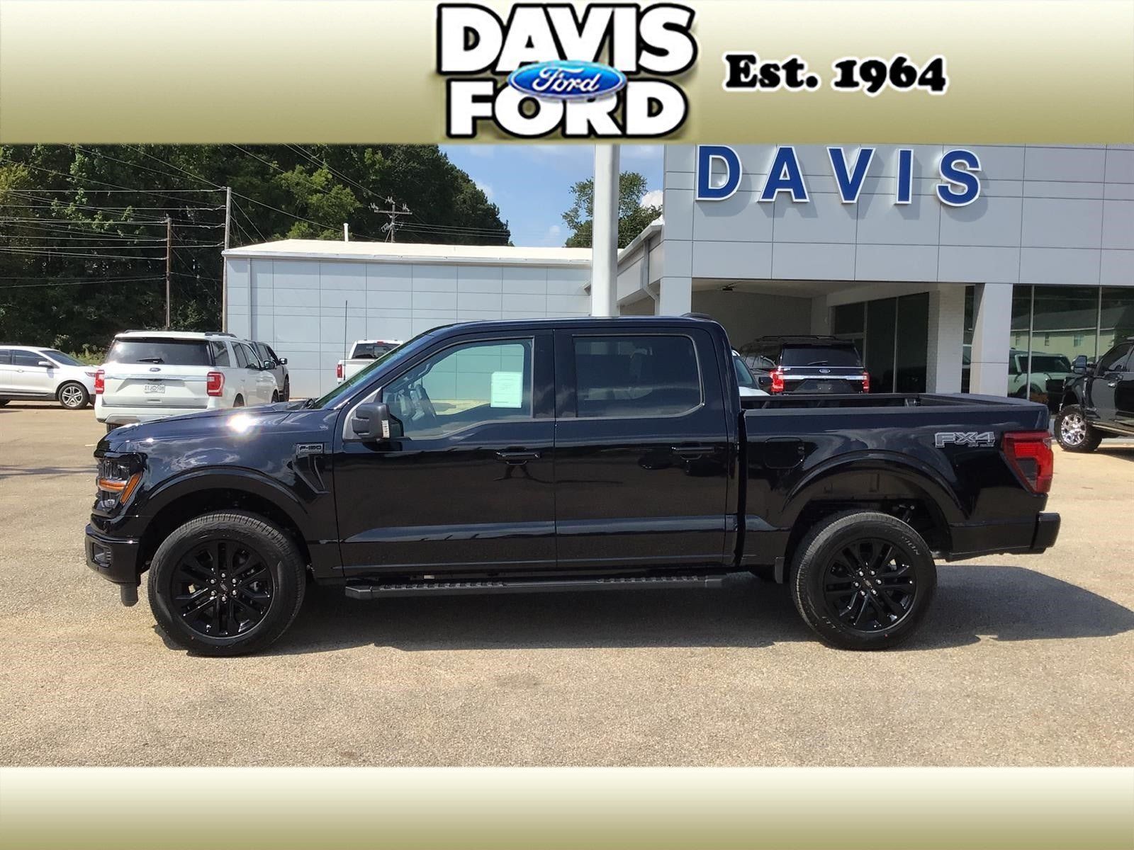 New 2026 Ford F150 XLT w/ Equipment Group 302A MID AWD/4WD image 4