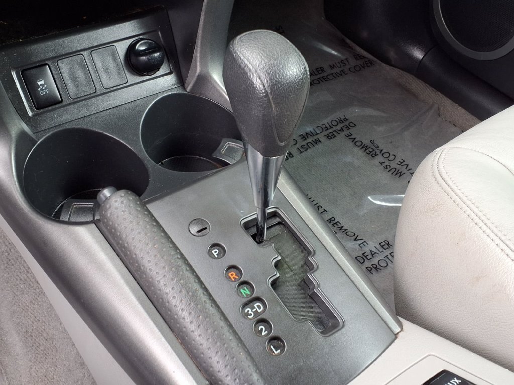 Used 2011 Toyota RAV4 2WD w/ Base L4 Extra Value Pkg image 17