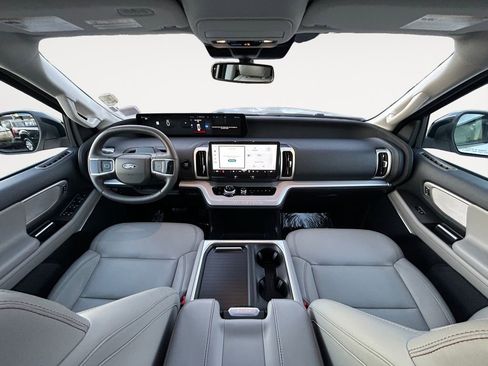 Used 2025 Ford Expedition Max Active image 13