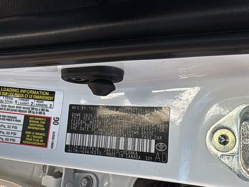 Used 2016 Toyota Corolla LE FWD image 25