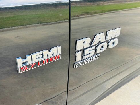 Used 2019 RAM 1500 Big Horn image 22