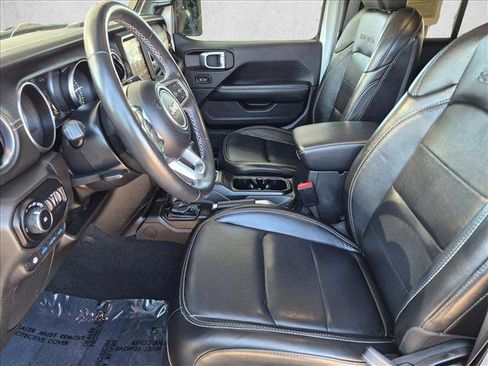 Used 2022 Jeep Wrangler Unlimited Sahara w/ Cold Weather Group AWD/4WD image 11