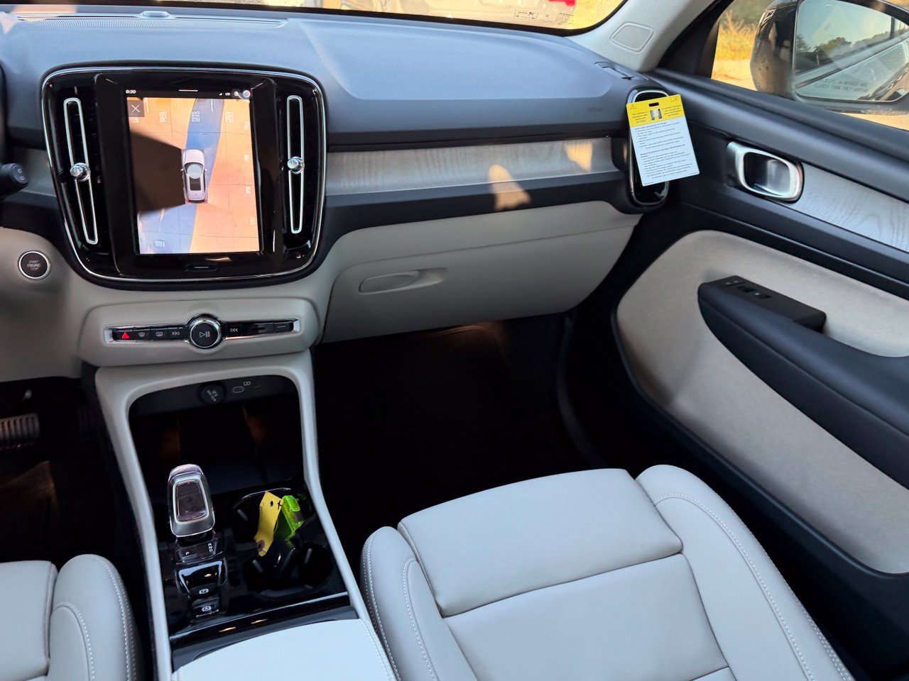 New 2026 Volvo XC40 B5 Plus w/ Protection Package Premier AWD/4WD image 11