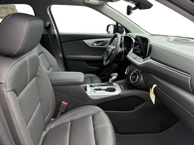 New 2026 Chevrolet Blazer LT w/ Sound & Technology Package AWD/4WD image 13