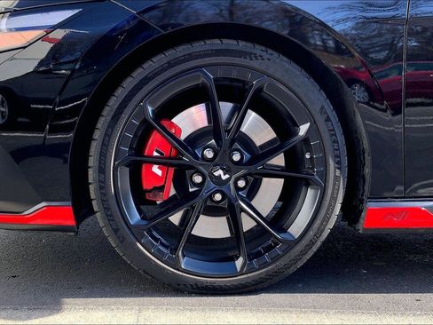 Used 2025 Hyundai Elantra N Base image 8