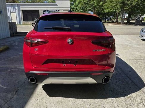 Used 2019 Alfa Romeo Stelvio Ti AWD/4WD image 4
