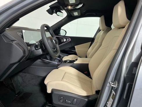 Used 2026 BMW X3 xDrive30i w/ Convenience Package AWD/4WD image 10