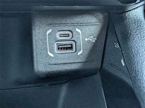 New 2026 Jeep Compass Latitude image 21