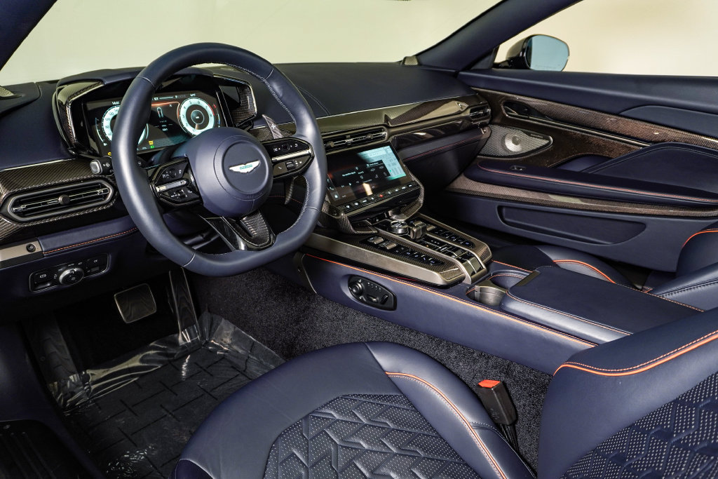 Used 2026 Aston Martin Vanquish Convertible RWD image 26