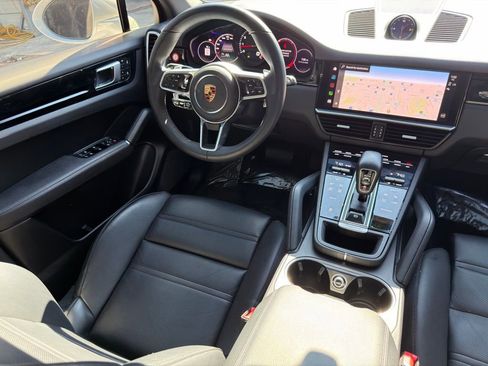 Used 2023 Porsche Cayenne image 36
