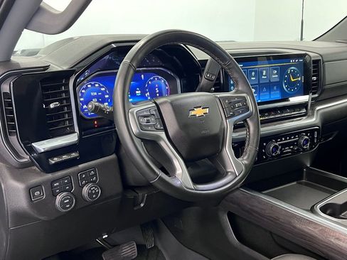 Used 2024 Chevrolet Silverado 3500 LTZ w/ LTZ Plus Package AWD/4WD image 4