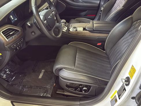 Used 2022 Genesis G90 5.0 Ultimate image 15