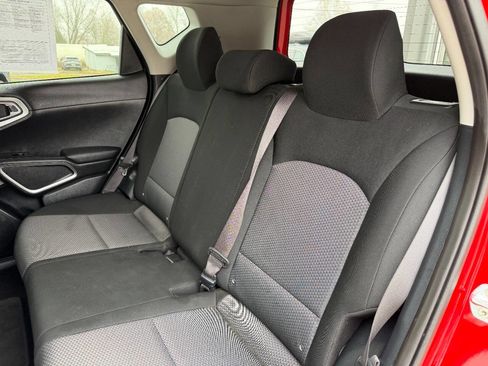 Used 2022 Kia Soul LX image 21
