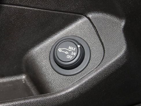 Used 2024 GMC Terrain SLT image 42