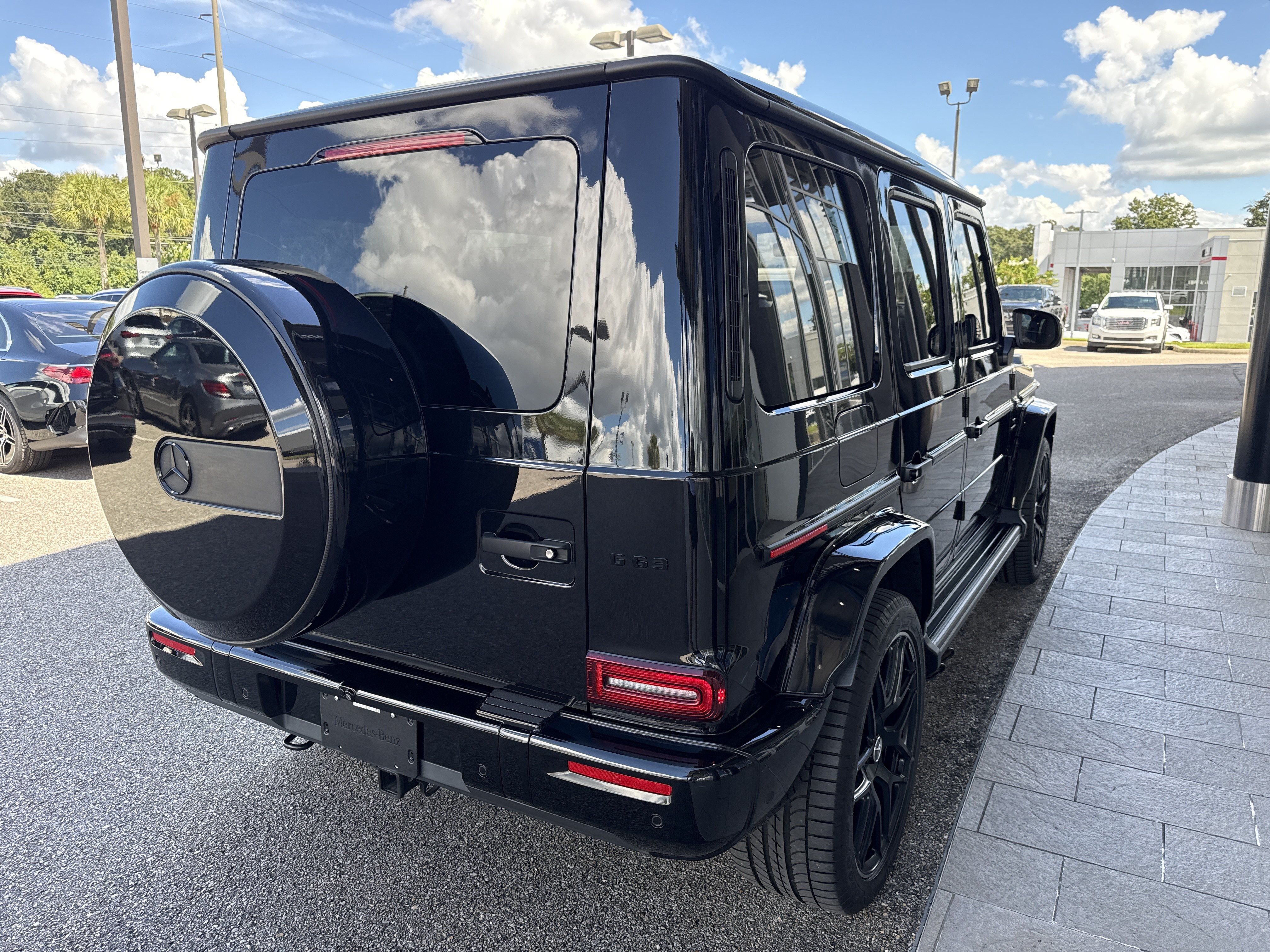 Used 2025 Mercedes-Benz G 63 AMG 4MATIC image 4