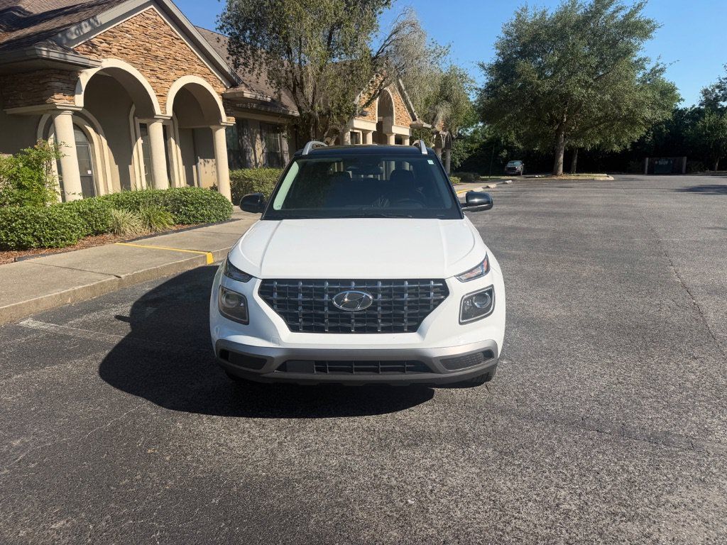 Used 2024 Hyundai Venue Limited FWD image 5