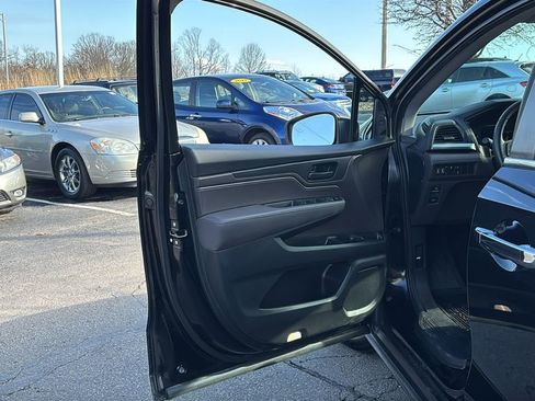 Used 2019 Honda Odyssey EX image 11