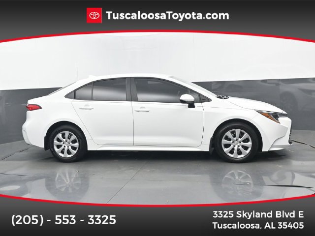 Used 2025 Toyota Corolla LE FWD image 1