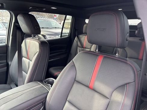 Used 2024 Chevrolet Traverse RS image 10