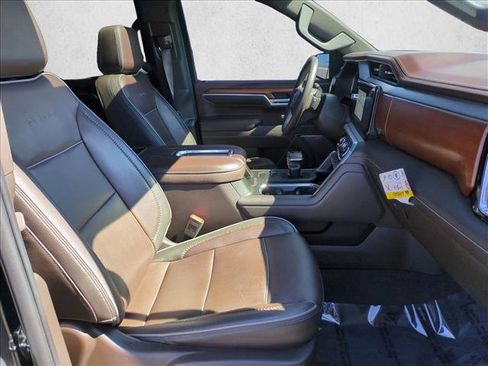 Used 2022 GMC Sierra 1500 Denali w/ Denali Reserve Package image 22