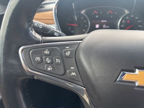 Used 2020 Chevrolet Equinox Premier image 18