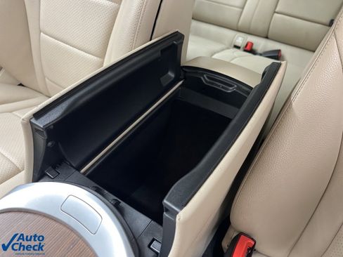 Used 2022 Mercedes-Benz GLC 300 GLC 300 w/ Premium Package Lite image 27