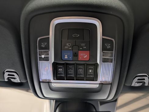 Used 2021 RAM 1500 Limited w/ Night Edition image 26