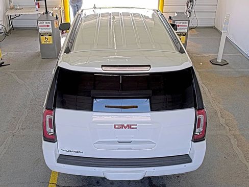Used 2019 GMC Yukon SLT w/ Premium Edition AWD/4WD image 3