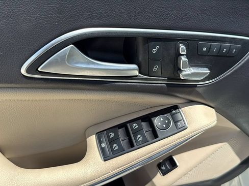 Used 2017 Mercedes-Benz CLA 250 4MATIC image 20