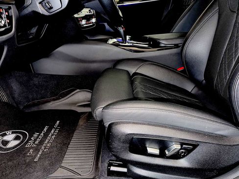 Certified 2023 BMW 530i xDrive w/ Convenience Package image 10