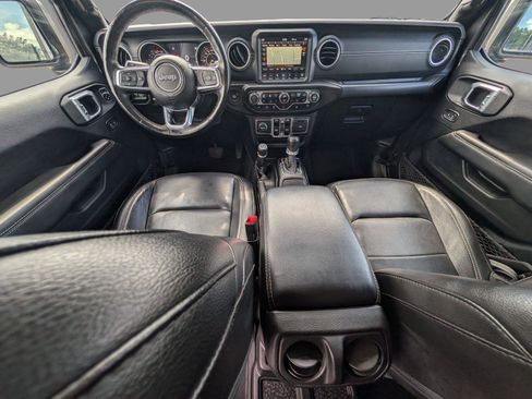 Used 2020 Jeep Wrangler Unlimited Sahara AWD/4WD image 35