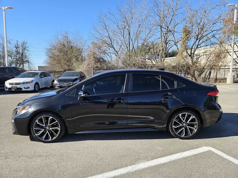 Used 2022 Toyota Corolla SE image 4