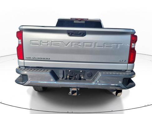 Used 2021 Chevrolet Silverado 2500 LTZ w/ LTZ Plus Package AWD/4WD image 6