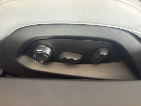 New 2026 Chevrolet Corvette Stingray Preferred Cpe w/ Battery Protection Package image 16