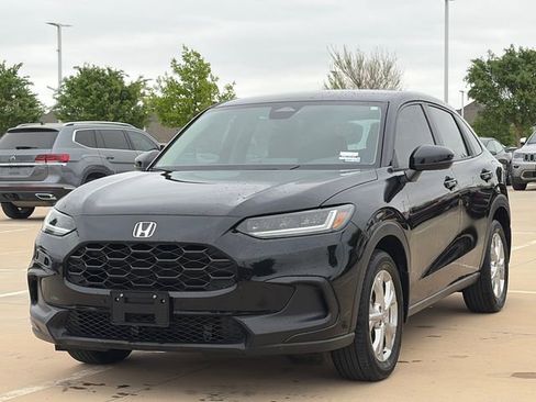 Used 2024 Honda HR-V LX image 3