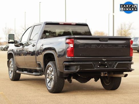 Used 2024 Chevrolet Silverado 2500 Custom w/ Custom Value Package image 5